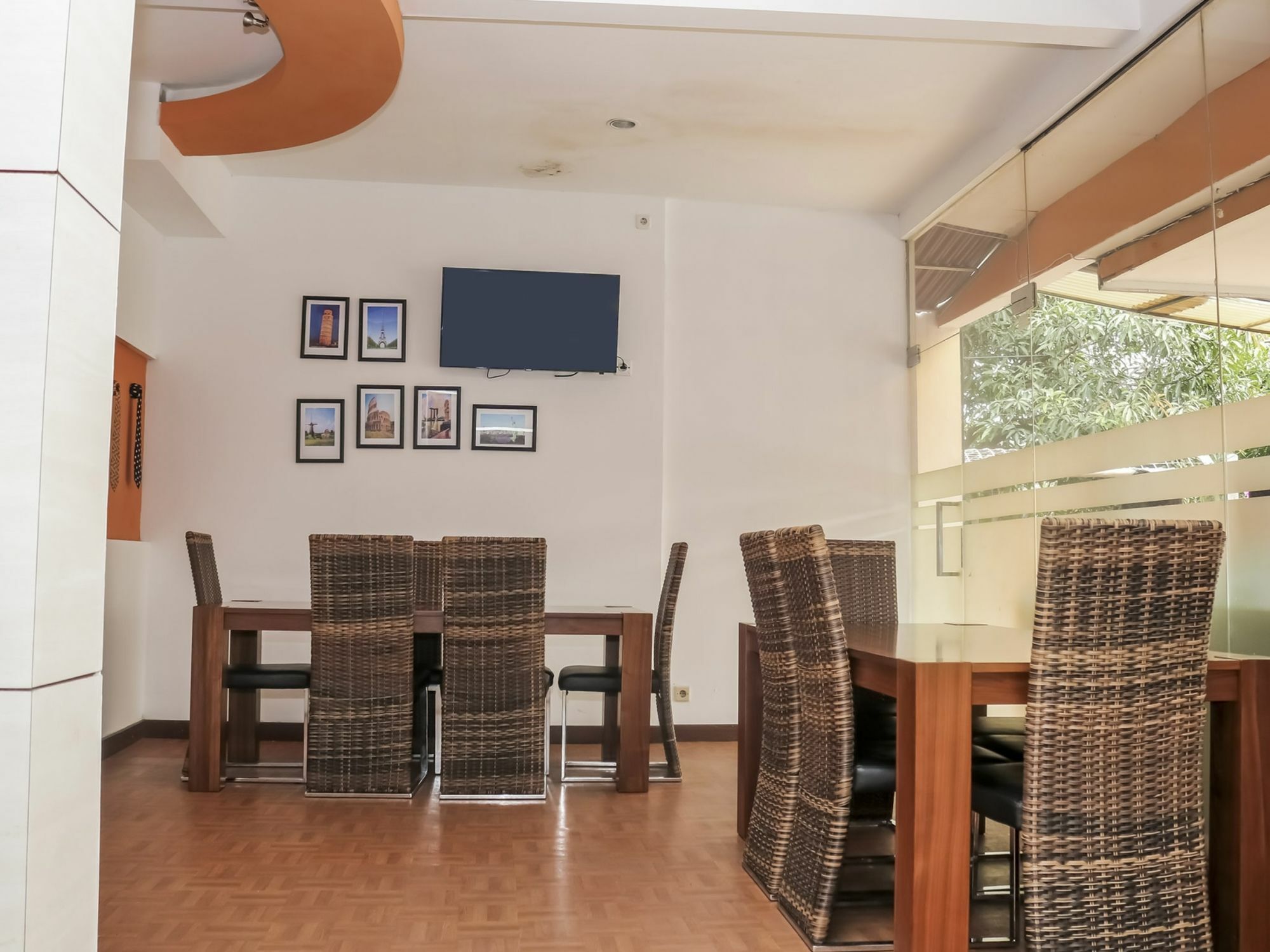 Hotel Nida Sukajadi Railway Babakan Jeruk